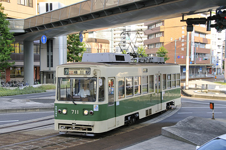広電７００形