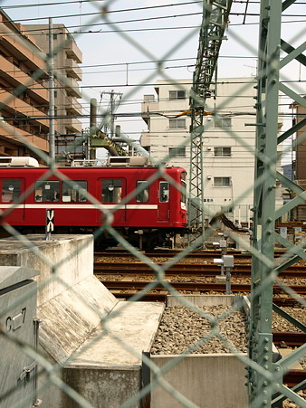 800形(子安駅)3