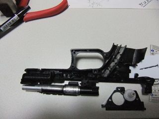 111124_REXIS-Gun01