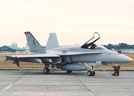 F-18-1