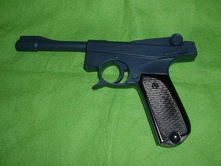 2010.05.08 再撮影バンダイ B-CLUB レジン「ジオン軍正式拳銃 ナバン62式」左側面